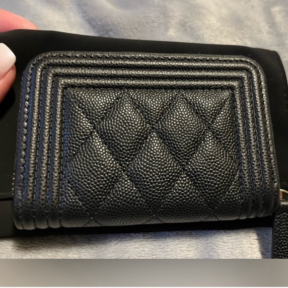 NEW CHANEL Complete Inclusions Chanel Boy Card Case Zip Around Chanel Wallet - Picture 3 of 7